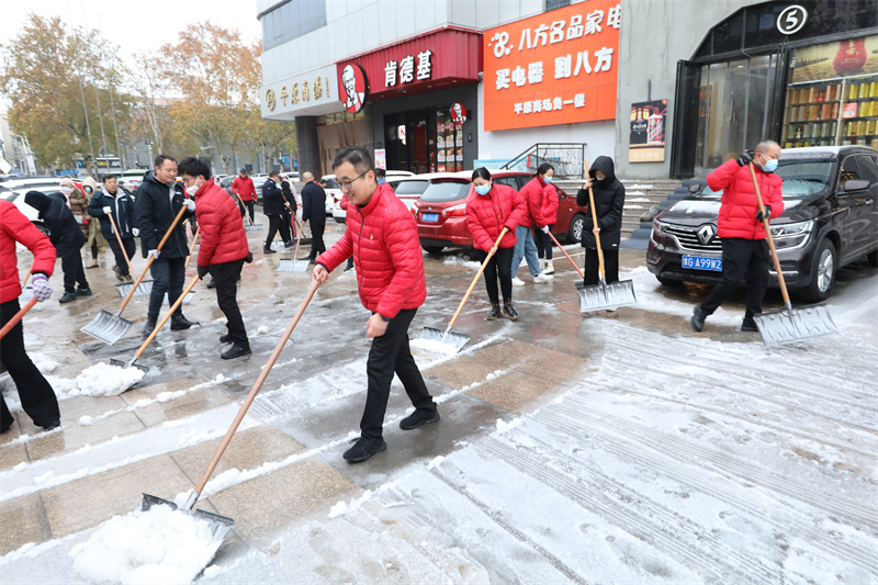 2023年 廣場(chǎng)掃雪